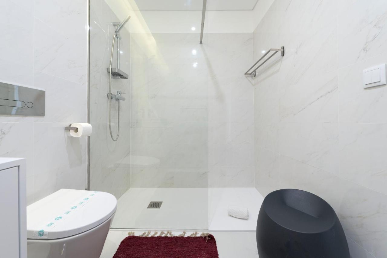 Lovelystay - Central Flat W/ Ac & Balcony Porto Kültér fotó