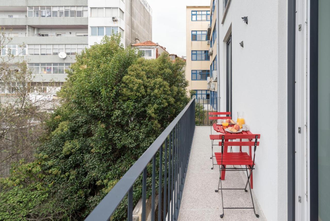Lovelystay - Central Flat W/ Ac & Balcony Porto Kültér fotó