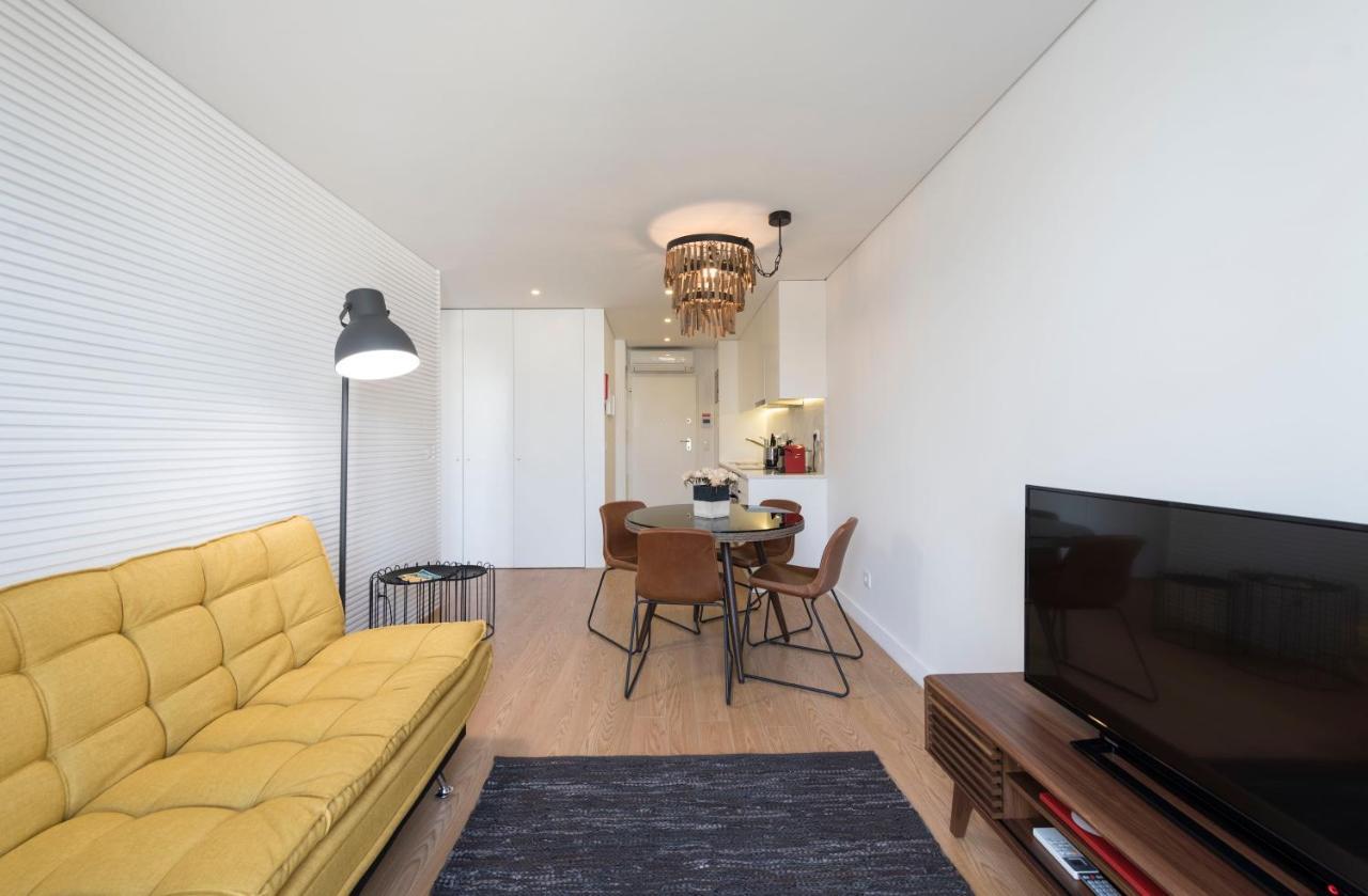 Lovelystay - Central Flat W/ Ac & Balcony Porto Kültér fotó