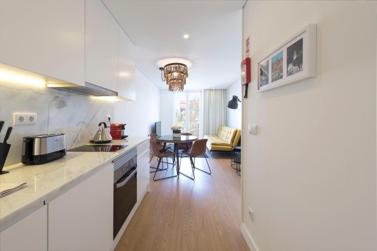 Lovelystay - Central Flat W/ Ac & Balcony Porto Kültér fotó
